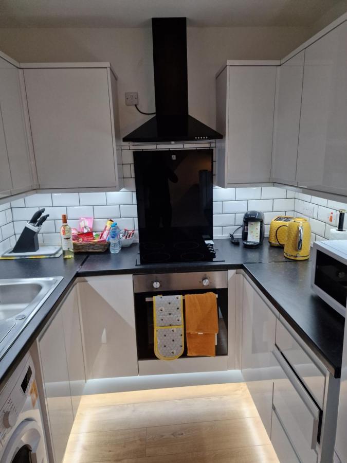 Balco Sherwood Apartment - 2 Bedrooms, 5 Beds - Sky Tv And Internet Нотингам Екстериор снимка